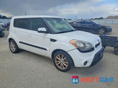 Czwarte zdjęcie samochodu z boku: 2012 KIA SOUL + VIN:KNDJT2A6XC7466573 - miniatura