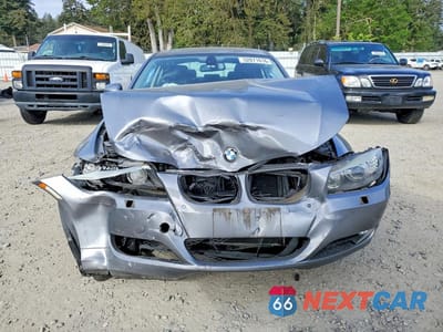 Piąte zdjęcie samochodu w środku: 2010 BMW 328 I SULEV VIN:WBAPH5C56AA439367 - miniatura