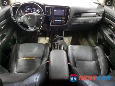 Zdjęcie 8 z 14 samochodu: 2016 MITSUBISHI OUTLANDER SE VIN:JA4AZ3A38GZ012143 - miniatura