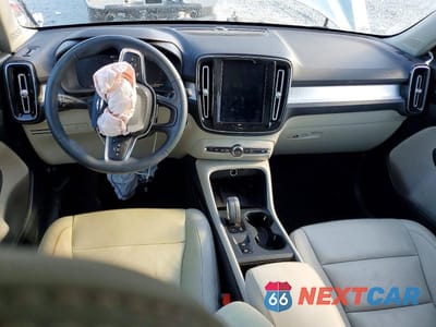 Zdjęcie 8 z 14 samochodu: 2019 VOLVO XC40 T5 MOMENTUM VIN:YV4162UK2K2127203 - miniatura