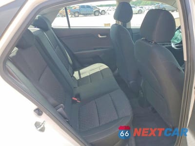 Zdjęcie 10 z 12 samochodu: 2021 KIA RIO S VIN:3KPA24AD6ME422262 - miniatura