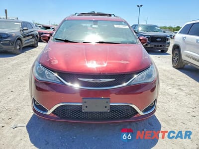 Piąte zdjęcie samochodu w środku: 2019 CHRYSLER PACIFICA TOURING L VIN:2C4RC1BG8KR651268 - miniatura