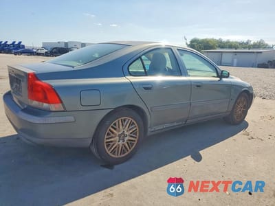 Trzecie zdjęcie samochodu z tyłu: 2004 VOLVO S60 VIN:YV1RS61T142376787 - miniatura