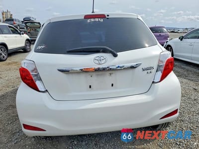 Zdjęcie 6 z 12 samochodu: 2014 TOYOTA YARIS 5-DOOR LE VIN:JTDKTUD36ED580964 - miniatura