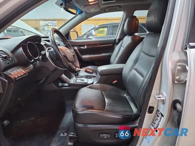 Zdjęcie 7 z 13 samochodu: 2013 KIA SORENTO EX VIN:5XYKUDA23DG371481 - miniatura
