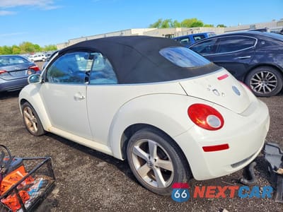 Drugie zdjęcie samochodu z przodu: 2007 VOLKSWAGEN NEW BEETLE TRIPLE WHITE VIN:3VWFF31Y77M411284 - miniatura