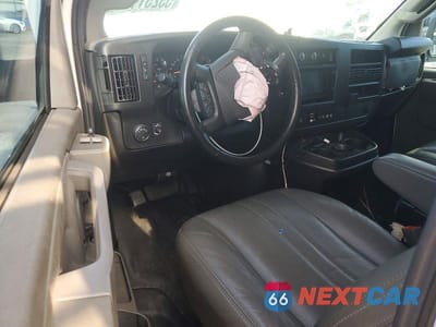 Zdjęcie 8 z 12 samochodu: 2022 CHEVROLET EXPRESS G2500 PARATRANSIT VIN:1GCWGAFP8N1269901 - miniatura