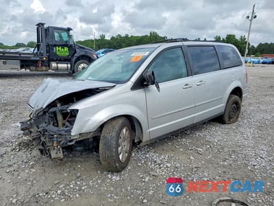 2010 CHRYSLER TOWN & COUNTRY LX 2A4RR4DE4AR155565 - główne zdjęcie licytacji z USA - miniatura