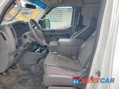 Zdjęcie 7 z 13 samochodu: 2015 NISSAN NV 2500 VIN:1N6BF0LY1FN807466 - miniatura