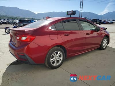 Trzecie zdjęcie samochodu z tyłu: 2017 CHEVROLET CRUZE LT VIN:1G1BE5SMXH7217929 - miniatura