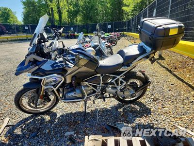 Trzecie zdjęcie samochodu z tyłu: 2015 BMW R1200 GS VIN:WB10A1102FZ187504 - miniatura