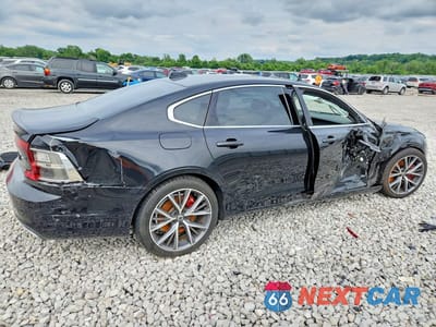 Trzecie zdjęcie samochodu z tyłu: 2018 VOLVO S90 T6 MOMENTUM VIN:LVY992MK3JP037811 - miniatura