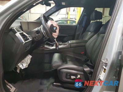 Zdjęcie 7 z 13 samochodu: 2025 BMW X7 M60I VIN:5UX33EM02S9Y23621 - miniatura