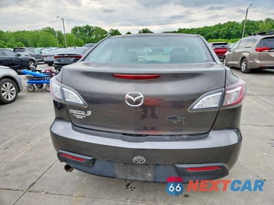 Zdjęcie 6 z 12 samochodu: 2010 MAZDA 3 I VIN:JM1BL1SF2A1276411 - miniatura