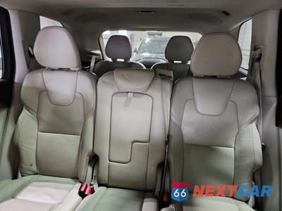 Zdjęcie 10 z 14 samochodu: 2016 VOLVO XC90 T6 VIN:YV4A22PL4G1059449 - miniatura