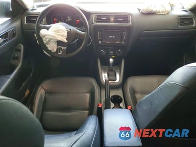 Zdjęcie 8 z 13 samochodu: 2011 VOLKSWAGEN JETTA SE VIN:3VWDZ7AJXBM347338 - miniatura