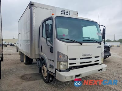 Czwarte zdjęcie samochodu z boku: 2014 ISUZU NPR HD REFRIGERATED BOX TRUCK VIN:54DC4W1C9ES804933 - miniatura