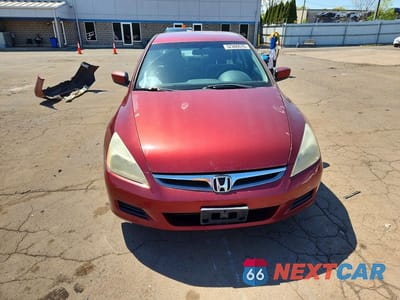 Piąte zdjęcie samochodu w środku: 2006 HONDA ACCORD SE VIN:1HGCM56306A036131 - miniatura