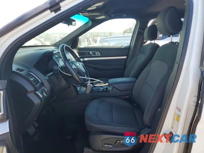 Zdjęcie 7 z 13 samochodu: 2017 FORD EXPLORER XLT VIN:1FM5K8D87HGC85826 - miniatura