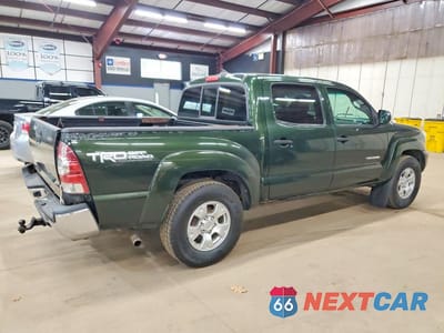 Trzecie zdjęcie samochodu z tyłu: 2012 TOYOTA TACOMA DOUBLE CAB VIN:3TMLU4EN7CM096689 - miniatura