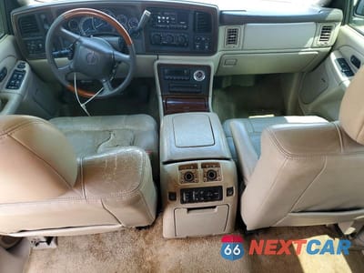 Zdjęcie 8 z 12 samochodu: 2002 CADILLAC ESCALADE LUXURY VIN:1GYEC63T32R314126 - miniatura