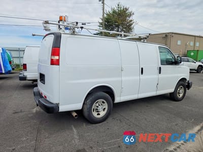 Trzecie zdjęcie samochodu z tyłu: 2015 CHEVROLET EXPRESS G2500 VIN:1GCWGFCF9F1169140 - miniatura