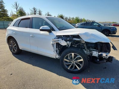 Czwarte zdjęcie samochodu z boku: 2024 AUDI Q5 PREMIUM PLUS 45 VIN:WA1EAAFY8R2017582 - miniatura