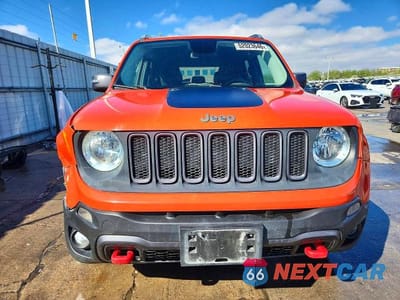 Piąte zdjęcie samochodu w środku: 2015 JEEP RENEGADE TRAILHAWK VIN:ZACCJBCT3FPB21409 - miniatura