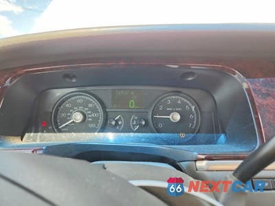 Zdjęcie 9 z 12 samochodu: 2011 LINCOLN TOWN CAR SIGNATURE LIMITED VIN:2LNBL8CV6BX763503 - miniatura