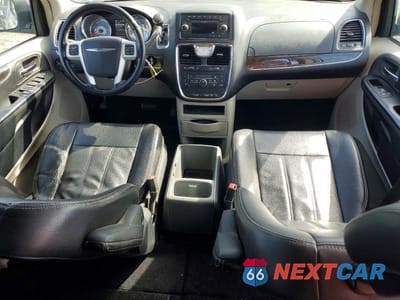 Zdjęcie 8 z 13 samochodu: 2015 CHRYSLER TOWN & COUNTRY TOURING VIN:2C4RC1BG6FR510124 - miniatura