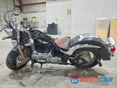 Trzecie zdjęcie samochodu z tyłu: 2003 SUZUKI VL800 VIN:JS1VS54AX32111528 - miniatura