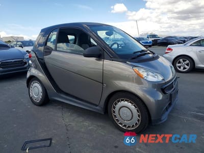 Czwarte zdjęcie samochodu z boku: 2013 SMART FORTWO PURE VIN:WMEEJ3BA6DK613892 - miniatura