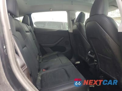 Zdjęcie 10 z 13 samochodu: 2024 TESLA MODEL Y VIN:7SAYGDEE0RA226466 - miniatura