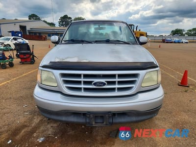 Piąte zdjęcie samochodu w środku: 2002 FORD F150 VIN:1FTRF17202NB33138 - miniatura