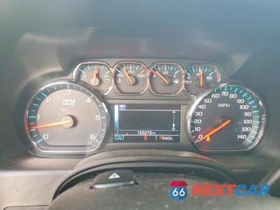 Zdjęcie 9 z 13 samochodu: 2018 CHEVROLET TAHOE C1500 LT VIN:1GNSCBKC0JR111803 - miniatura