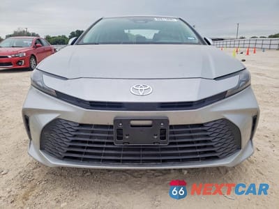 Piąte zdjęcie samochodu w środku: 2025 TOYOTA CAMRY VIN:4T1DAACK5SU190127 - miniatura