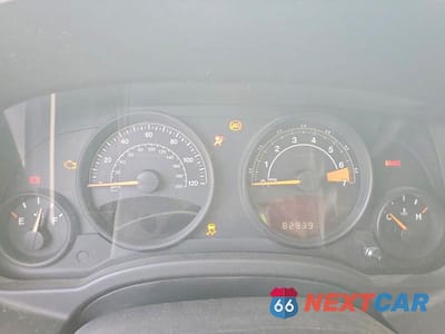 Zdjęcie 9 z 13 samochodu: 2017 JEEP PATRIOT LATITUDE VIN:1C4NJPFA6HD132860 - miniatura