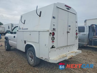 Drugie zdjęcie samochodu z przodu: 2006 CHEVROLET SILVERADO C2500 HEAVY DUTY VIN:1GBHC24U06E150175 - miniatura