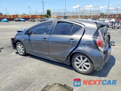 Drugie zdjęcie samochodu z przodu: 2017 TOYOTA PRIUS C TWO VIN:JTDKDTB38H1591822 - miniatura