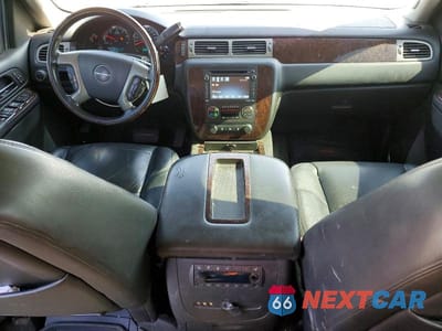 Zdjęcie 8 z 12 samochodu: 2012 GMC YUKON XL DENALI VIN:1GKS2MEF1CR322142 - miniatura