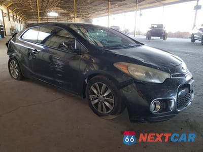Czwarte zdjęcie samochodu z boku: 2014 KIA FORTE KOUP EX VIN:KNAFX6A84E5187604 - miniatura