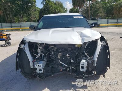 Piąte zdjęcie samochodu w środku: 2025 FORD EXPLORER POLICE INTERCEPTOR VIN:1FM5K8AB2SGA02868 - miniatura