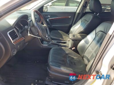 Zdjęcie 7 z 12 samochodu: 2010 LINCOLN MKZ VIN:3LNHL2JC6AR627118 - miniatura