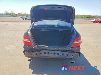Zdjęcie 6 z 12 samochodu: 2014 MERCEDES-BENZ C 300 4MATIC VIN:WDDGF8AB6ER310352 - miniatura