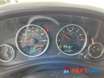 Zdjęcie 9 z 12 samochodu: 2014 JEEP WRANGLER UNLIMITED SPORT VIN:1C4BJWDG5EL145797 - miniatura