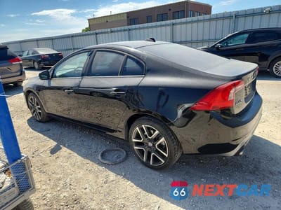 Drugie zdjęcie samochodu z przodu: 2017 VOLVO S60 DYNAMIC VIN:YV140MTLXH2428215 - miniatura