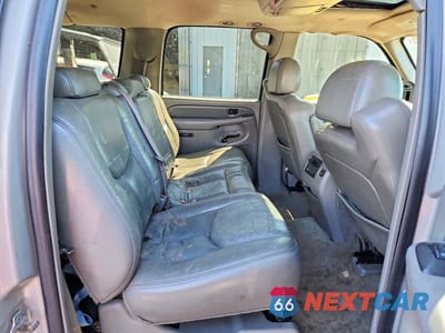 Zdjęcie 11 z 13 samochodu: 2005 GMC YUKON XL DENALI VIN:1GKFK66U55J266752 - miniatura