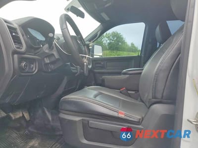 Zdjęcie 7 z 13 samochodu: 2024 RAM 3500 TRADESMAN VIN:3C63RRGL3RG132371 - miniatura