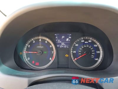 Zdjęcie 9 z 12 samochodu: 2014 HYUNDAI ACCENT GLS VIN:KMHCT4AE5EU597860 - miniatura
