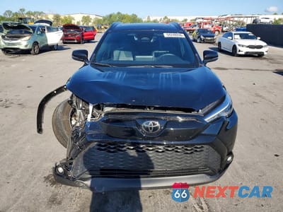 Piąte zdjęcie samochodu w środku: 2024 TOYOTA COROLLA CROSS HYBRID XSE VIN:7MUFBABG6RV050759 - miniatura